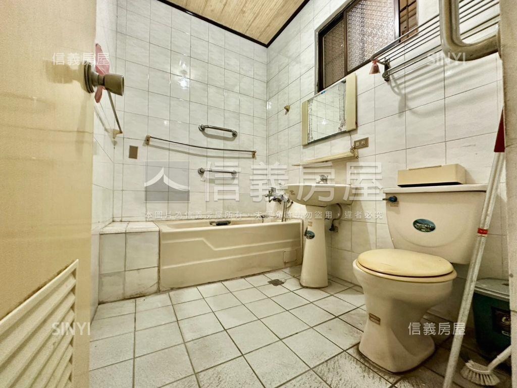近文華高中捷運站透天房屋室內格局與周邊環境