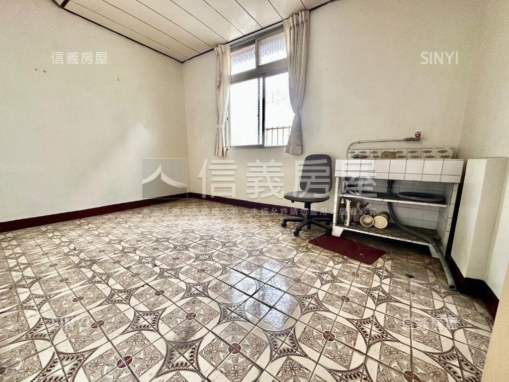 近文華高中捷運站透天房屋室內格局與周邊環境