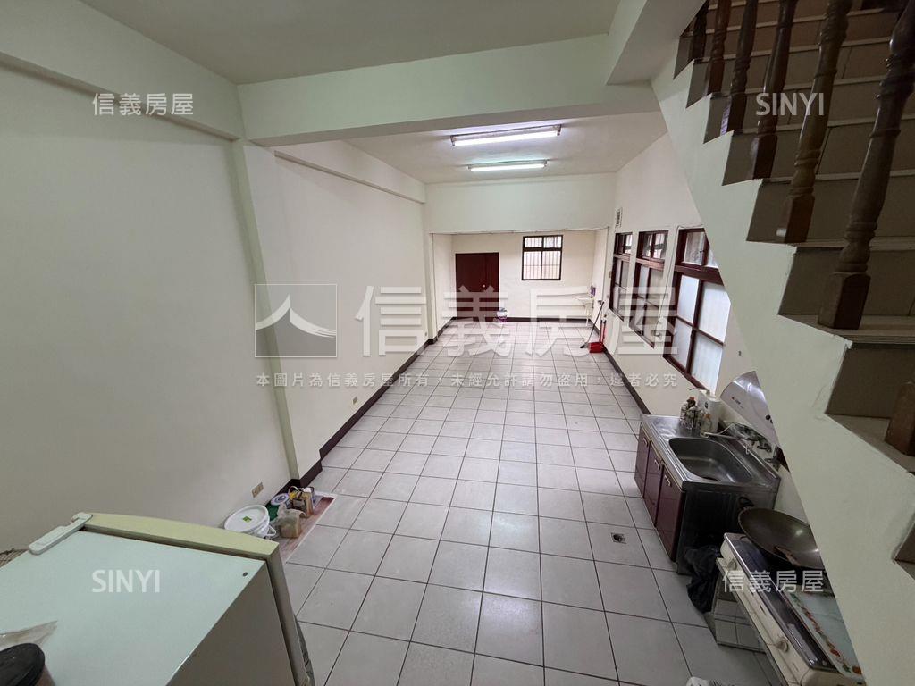 四維路採光透天房屋室內格局與周邊環境