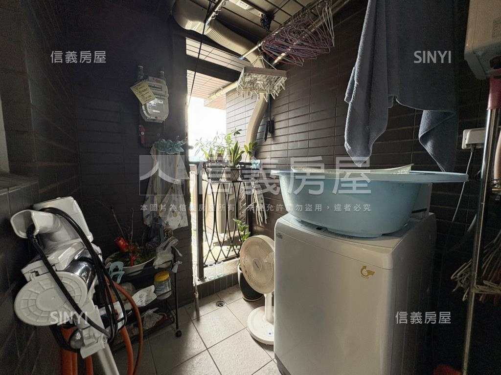 小資首選左岸二房平面車位房屋室內格局與周邊環境