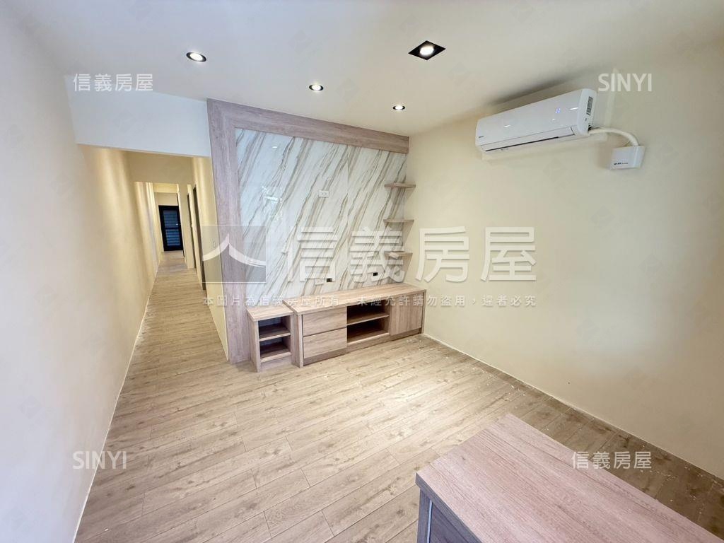 先看這間太平低總價美透天房屋室內格局與周邊環境