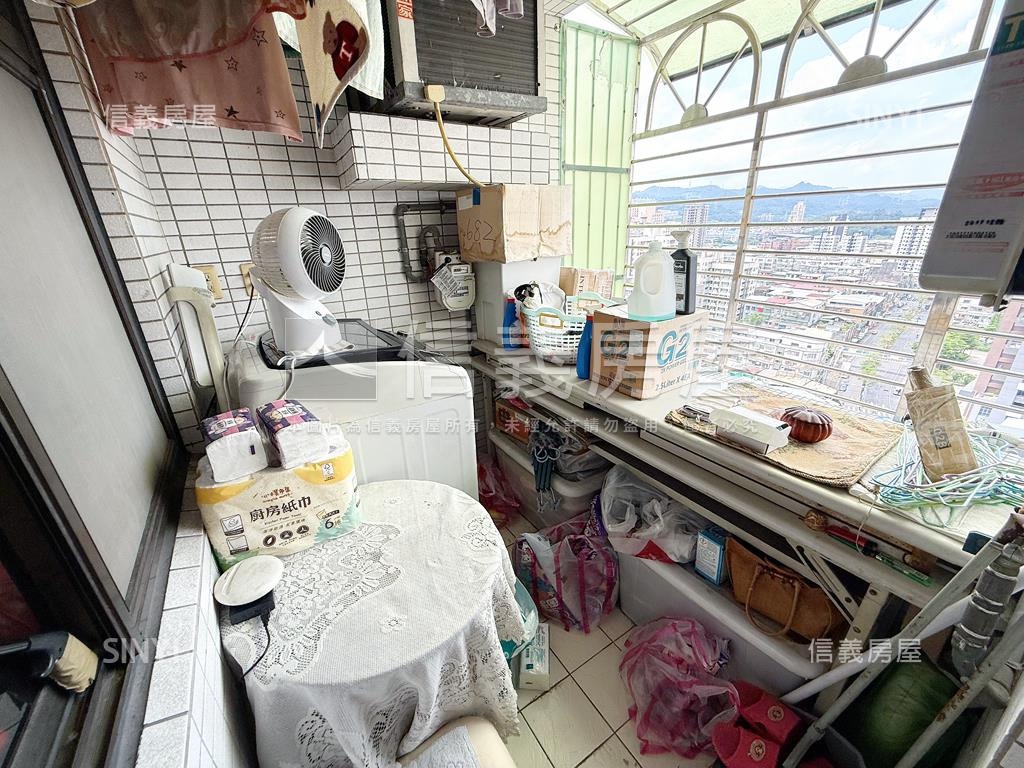 雙捷運童話高樓三房美屋房屋室內格局與周邊環境
