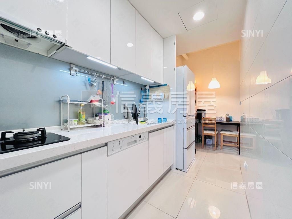 玖都森學園２房車位房屋室內格局與周邊環境