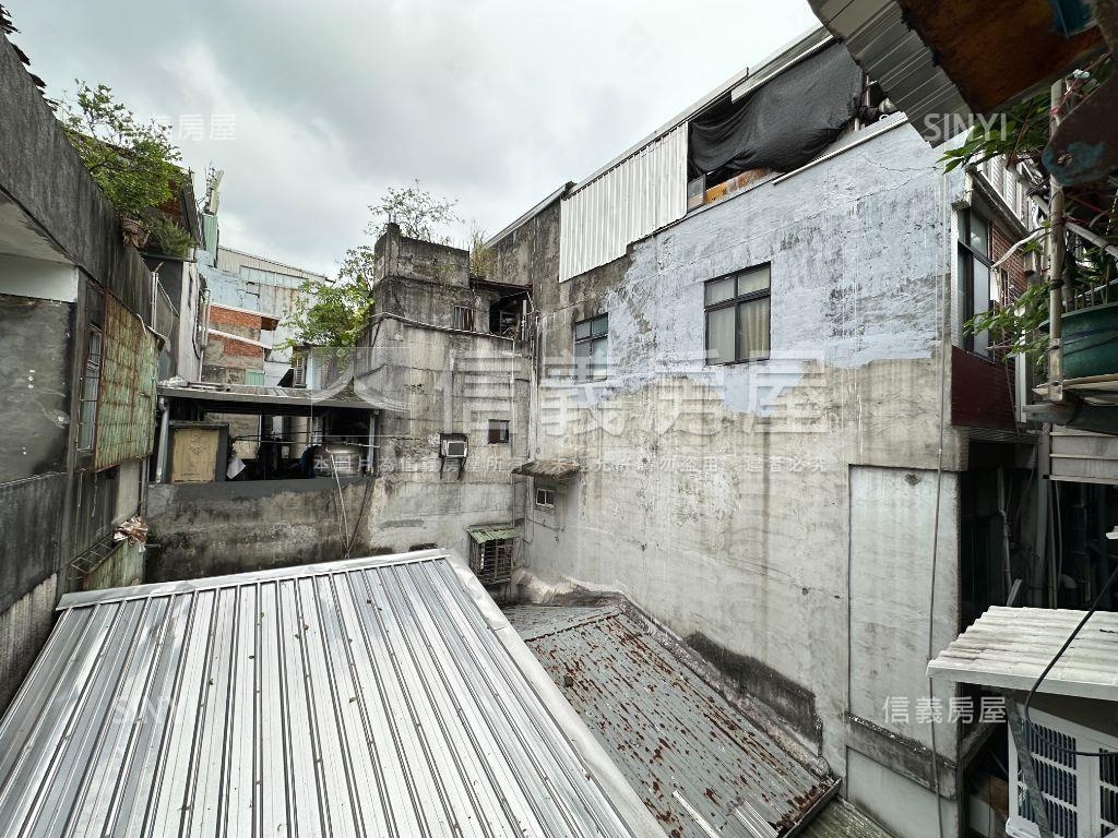 松山車站小品再現江湖房屋室內格局與周邊環境