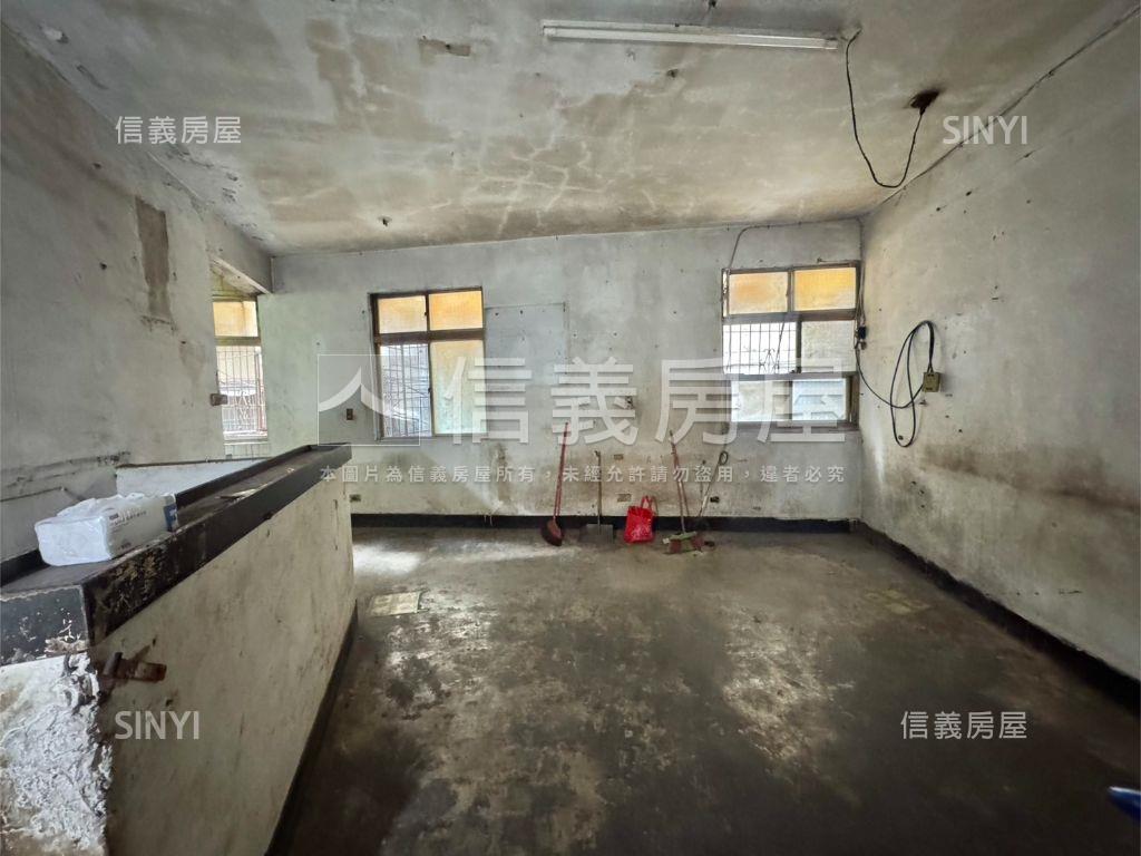 永豐路三角窗店面房屋室內格局與周邊環境