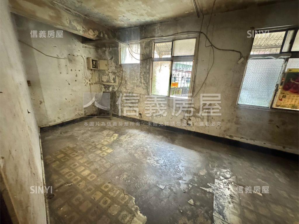 永豐路三角窗店面房屋室內格局與周邊環境