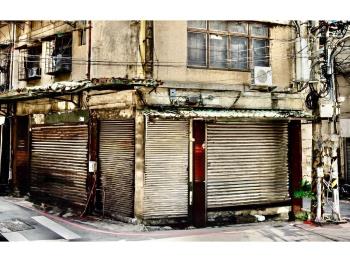 永豐路三角窗店面