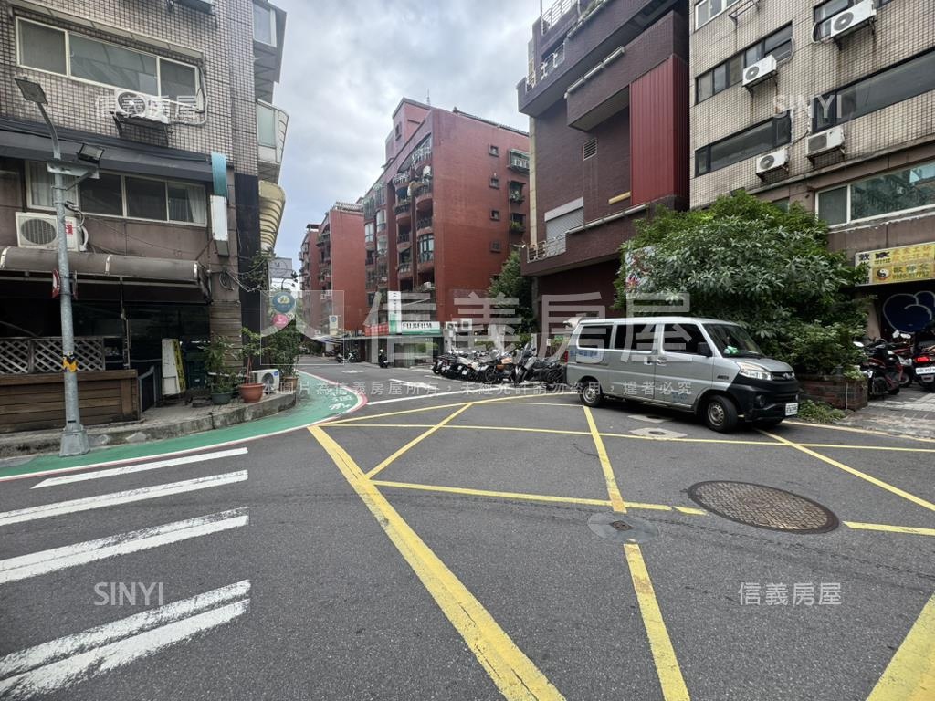 雙敦都更香榭小坪數４樓房屋室內格局與周邊環境