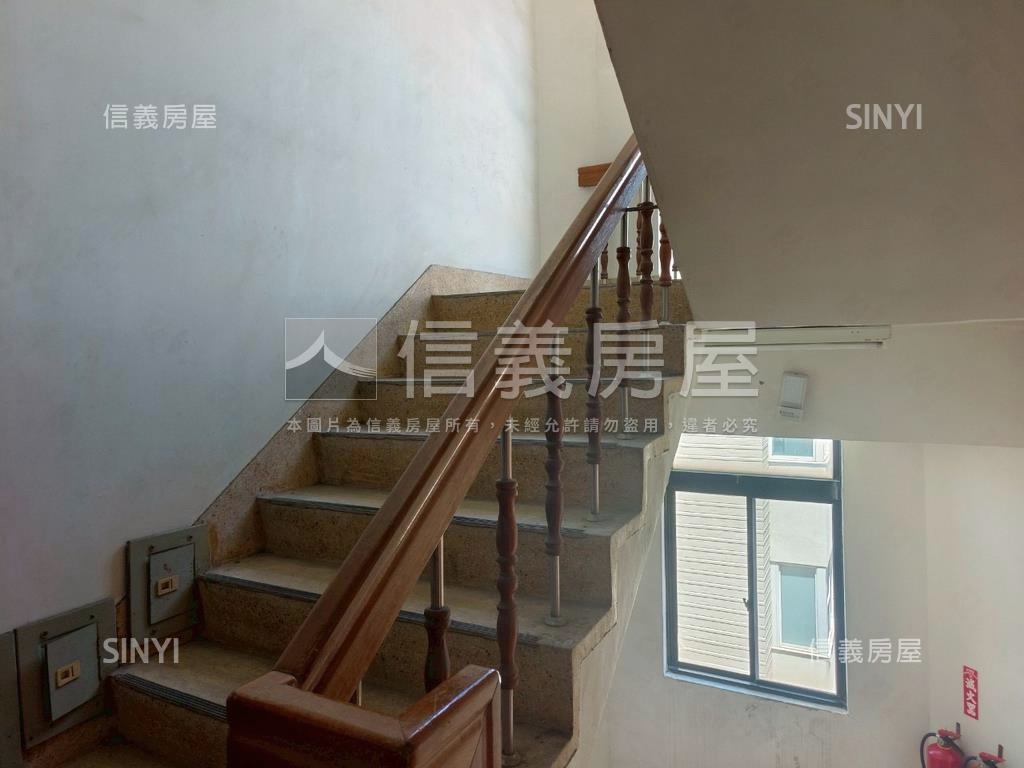 又見民治新村大三房房屋室內格局與周邊環境