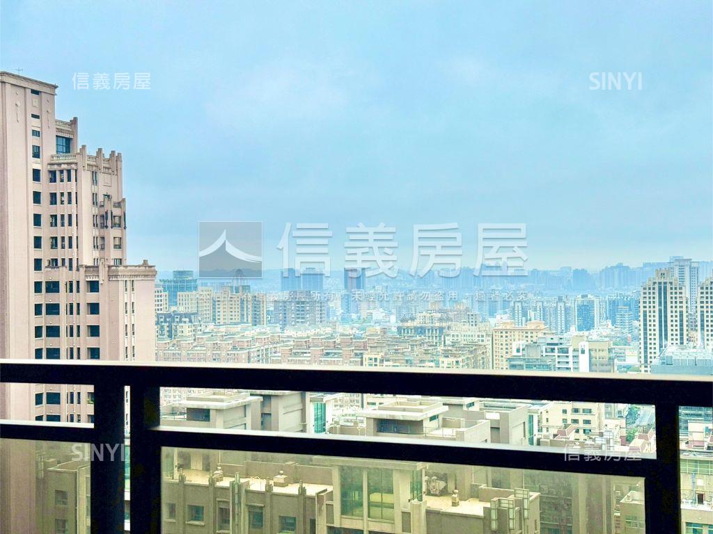 高峰匯｜次頂樓朝南視野房屋室內格局與周邊環境