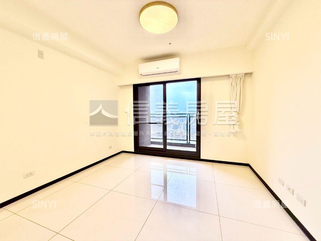 高峰匯｜次頂樓朝南視野房屋室內格局與周邊環境