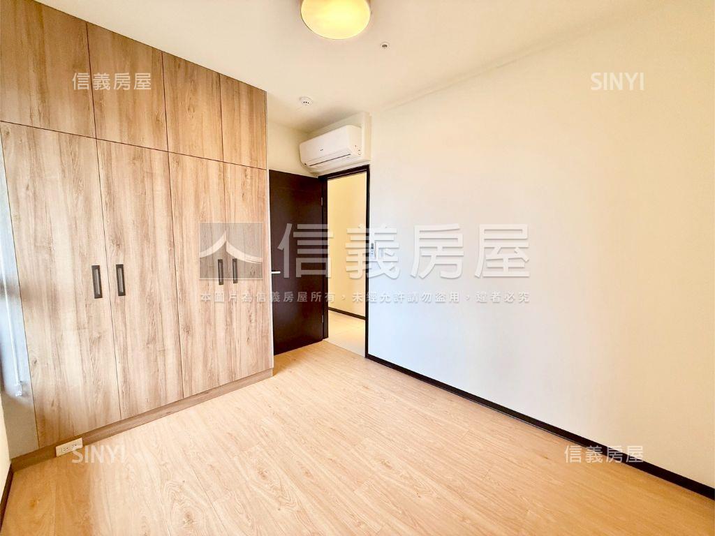 高峰匯｜次頂樓朝南視野房屋室內格局與周邊環境