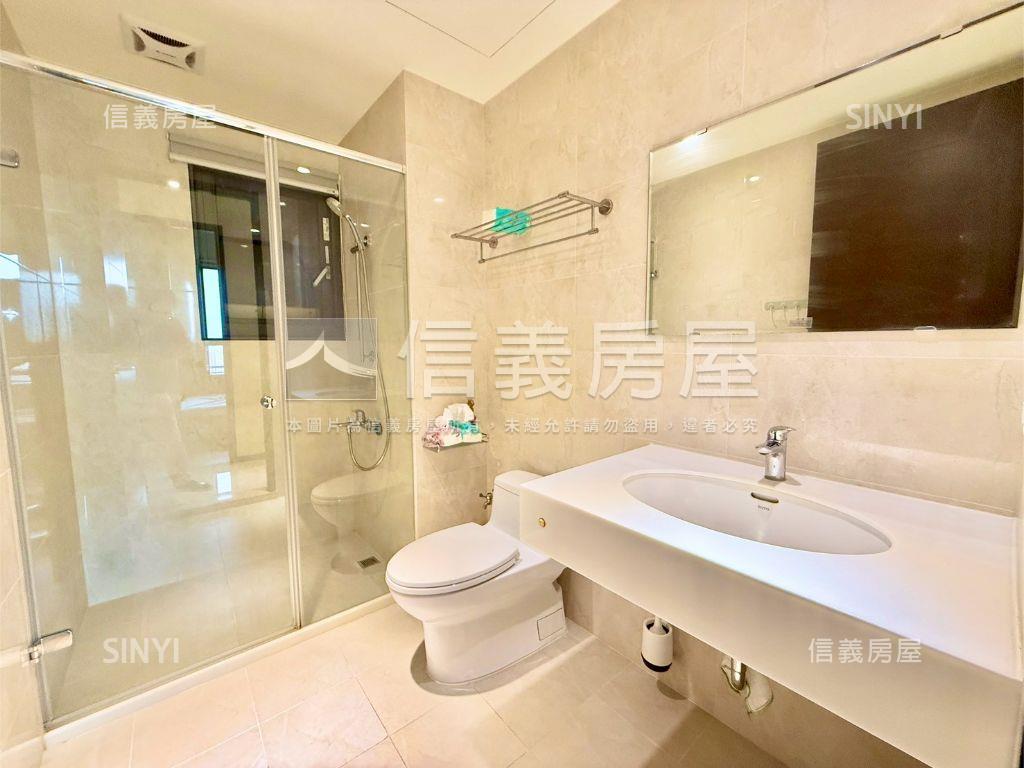 高峰匯｜次頂樓朝南視野房屋室內格局與周邊環境