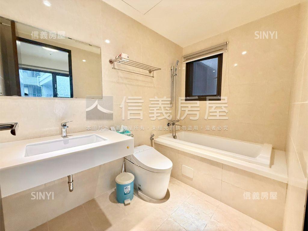 高峰匯｜次頂樓朝南視野房屋室內格局與周邊環境