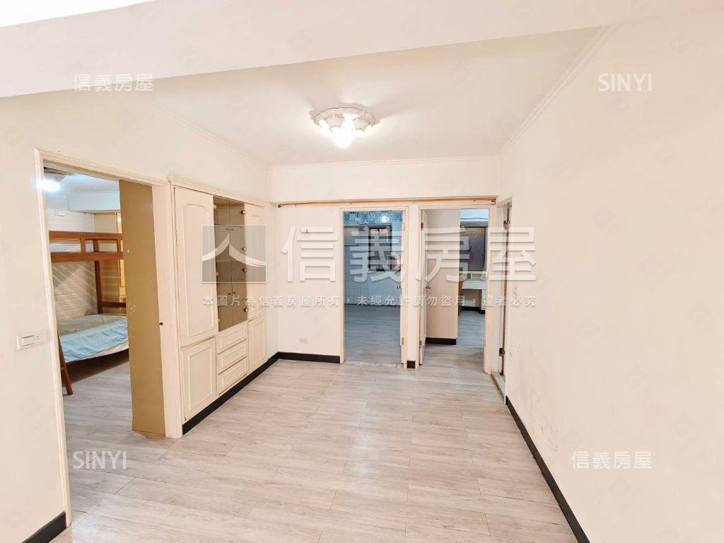 店長推薦華廈電梯三房房屋室內格局與周邊環境