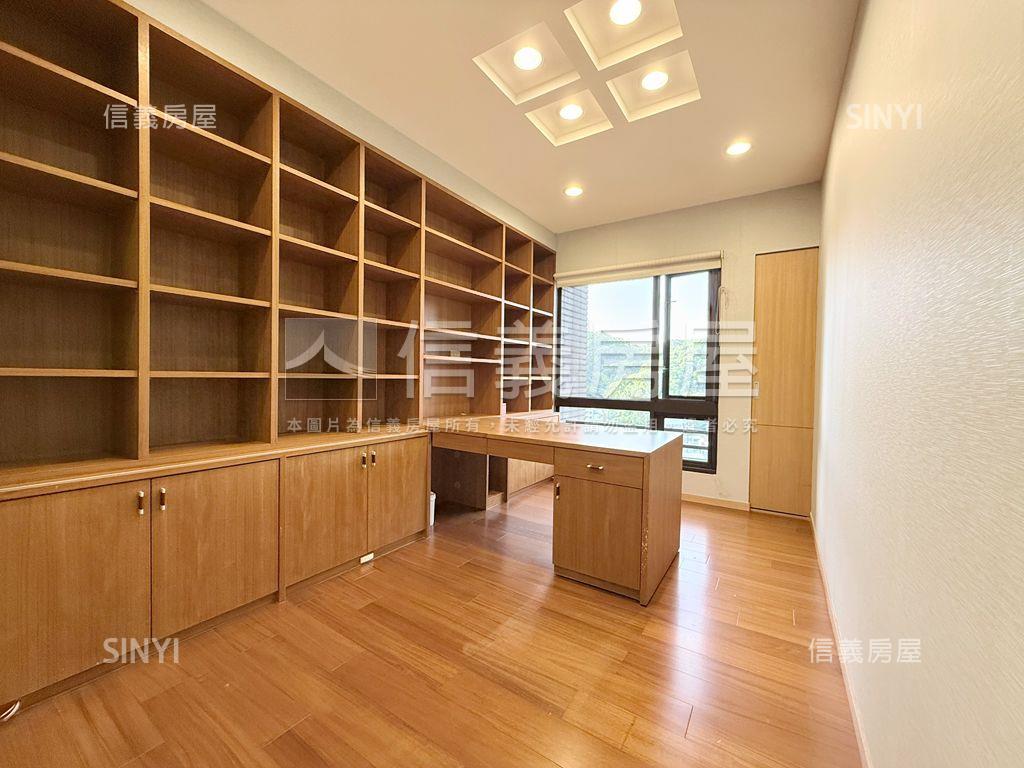 青石巨堂高樓尊爵樓中樓房屋室內格局與周邊環境