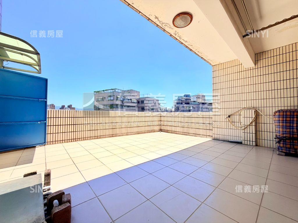 專任正民權路頂加美寓房屋室內格局與周邊環境