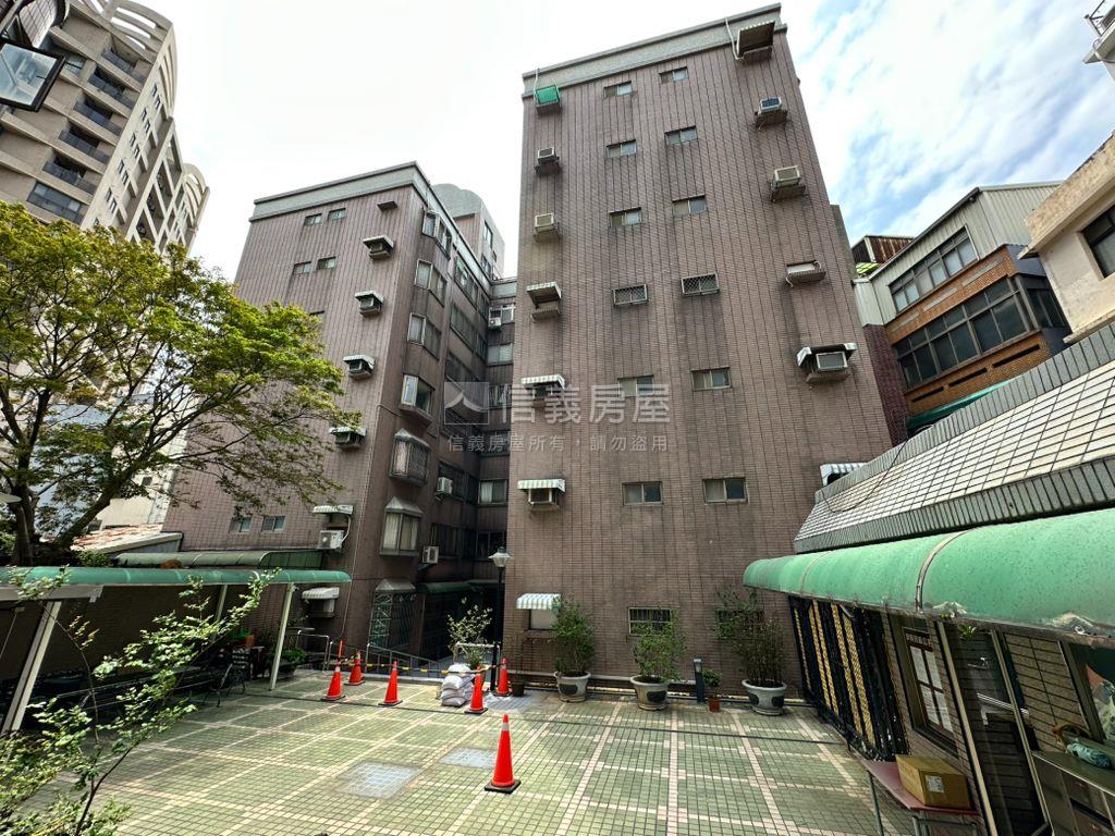 師院名盧三房車位房屋室內格局與周邊環境