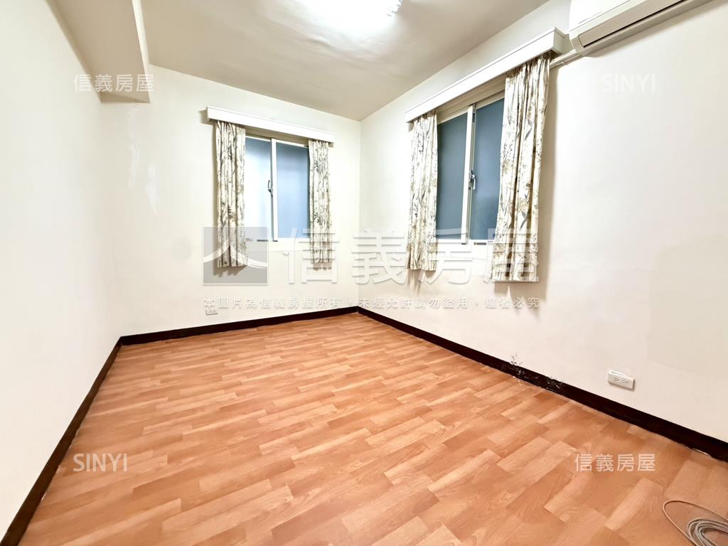 中正路四樓漂亮公寓房屋室內格局與周邊環境
