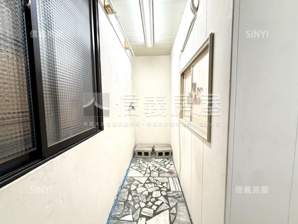 中正路四樓漂亮公寓房屋室內格局與周邊環境