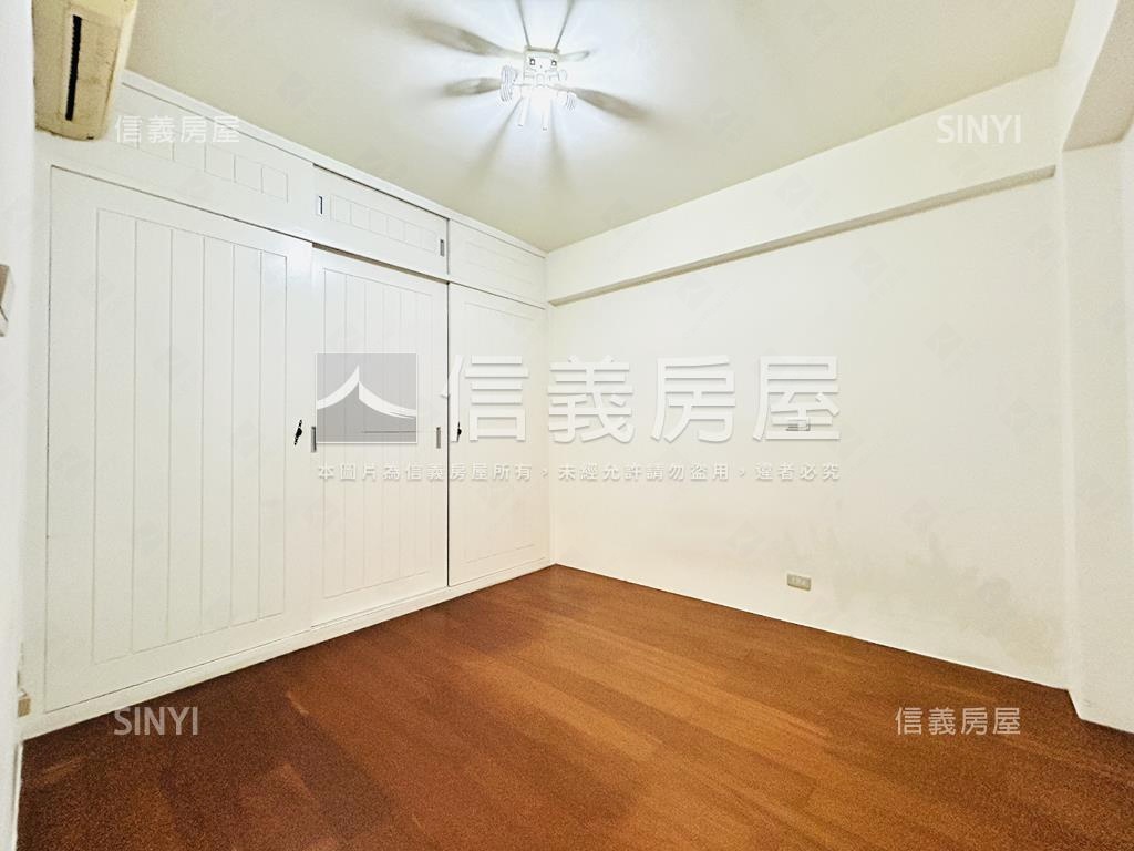專任電梯兩房．近捷運黃線房屋室內格局與周邊環境