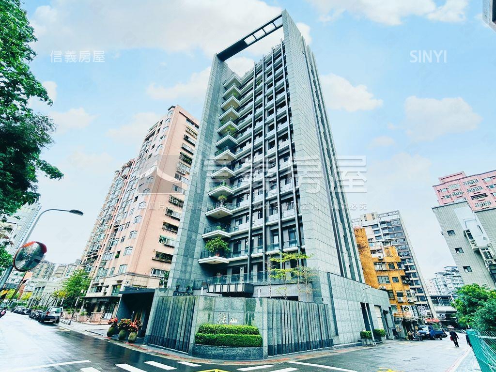 疆山１戶２主臥３車位４房房屋室內格局與周邊環境