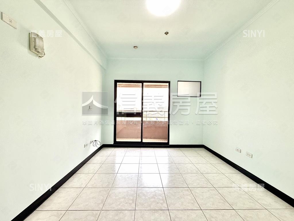 左營高鐵首購景觀三房房屋室內格局與周邊環境