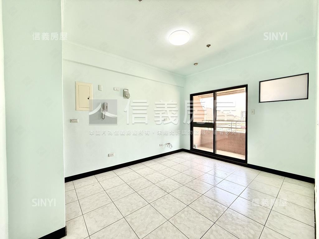 左營高鐵首購景觀三房房屋室內格局與周邊環境