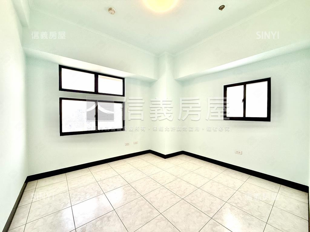 左營高鐵首購景觀三房房屋室內格局與周邊環境