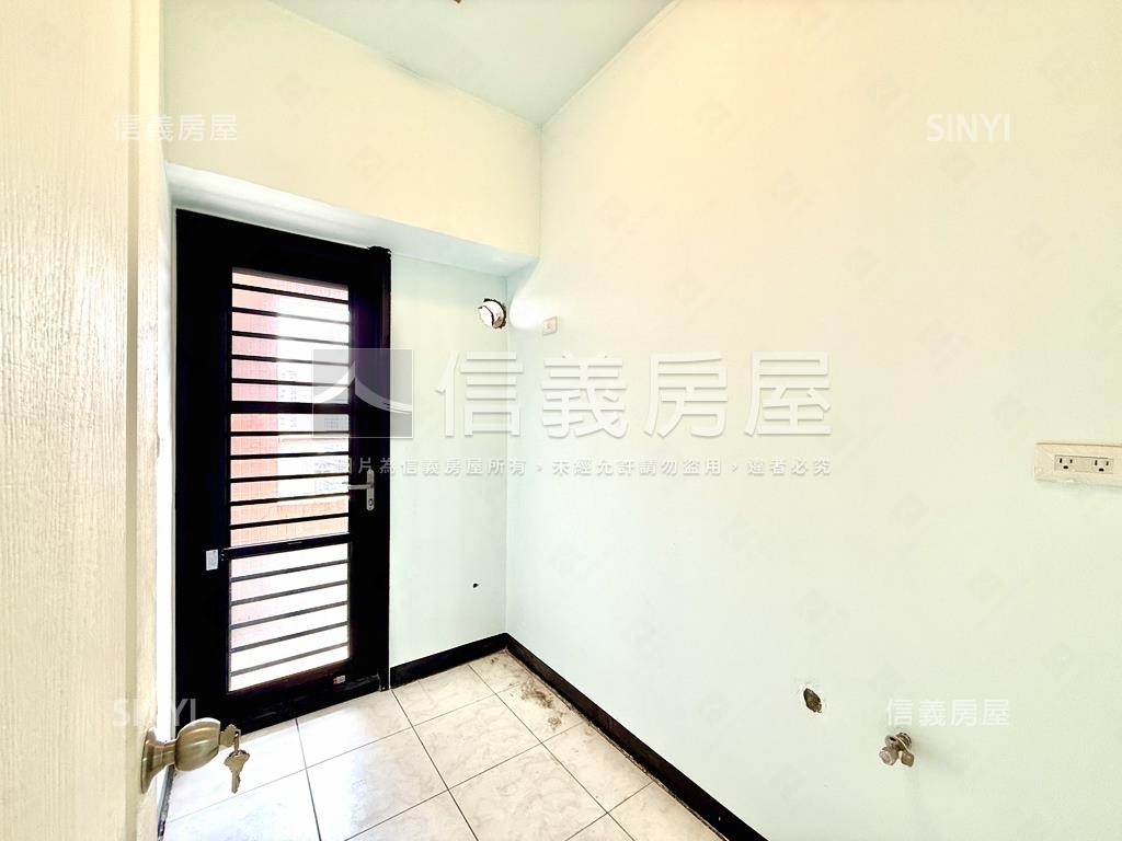 左營高鐵首購景觀三房房屋室內格局與周邊環境