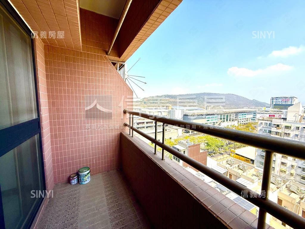 左營高鐵首購景觀三房房屋室內格局與周邊環境