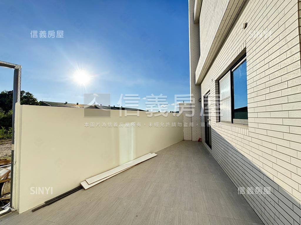 土城市區大面寬花園雙車墅房屋室內格局與周邊環境