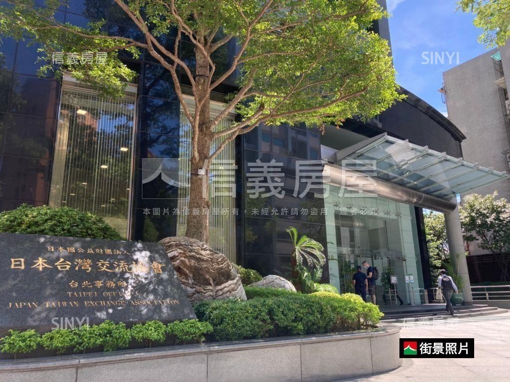 南京復興雙捷運線稀有店面房屋室內格局與周邊環境