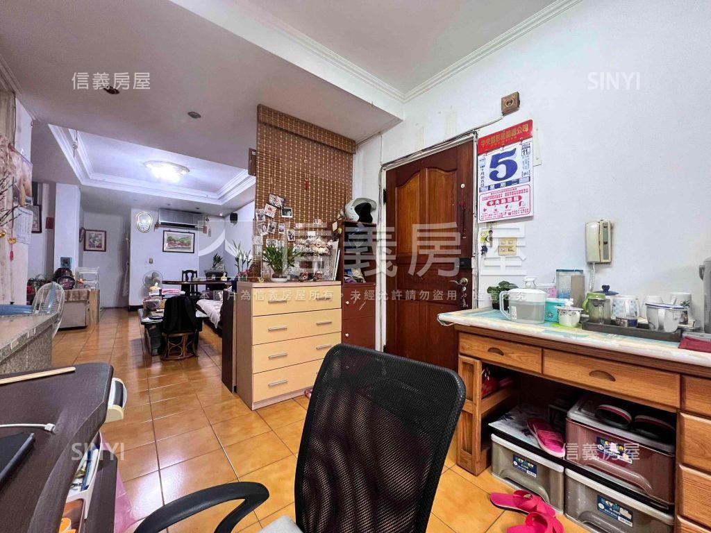 近華中橋中和站收租兼自用房屋室內格局與周邊環境