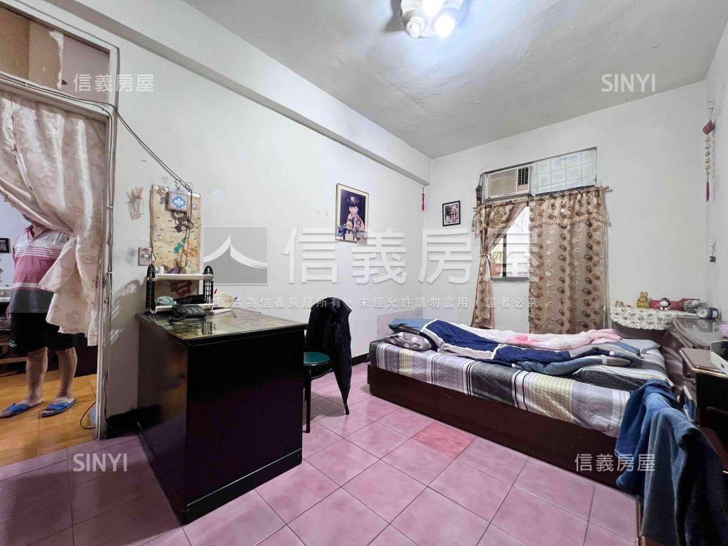 近華中橋中和站收租兼自用房屋室內格局與周邊環境