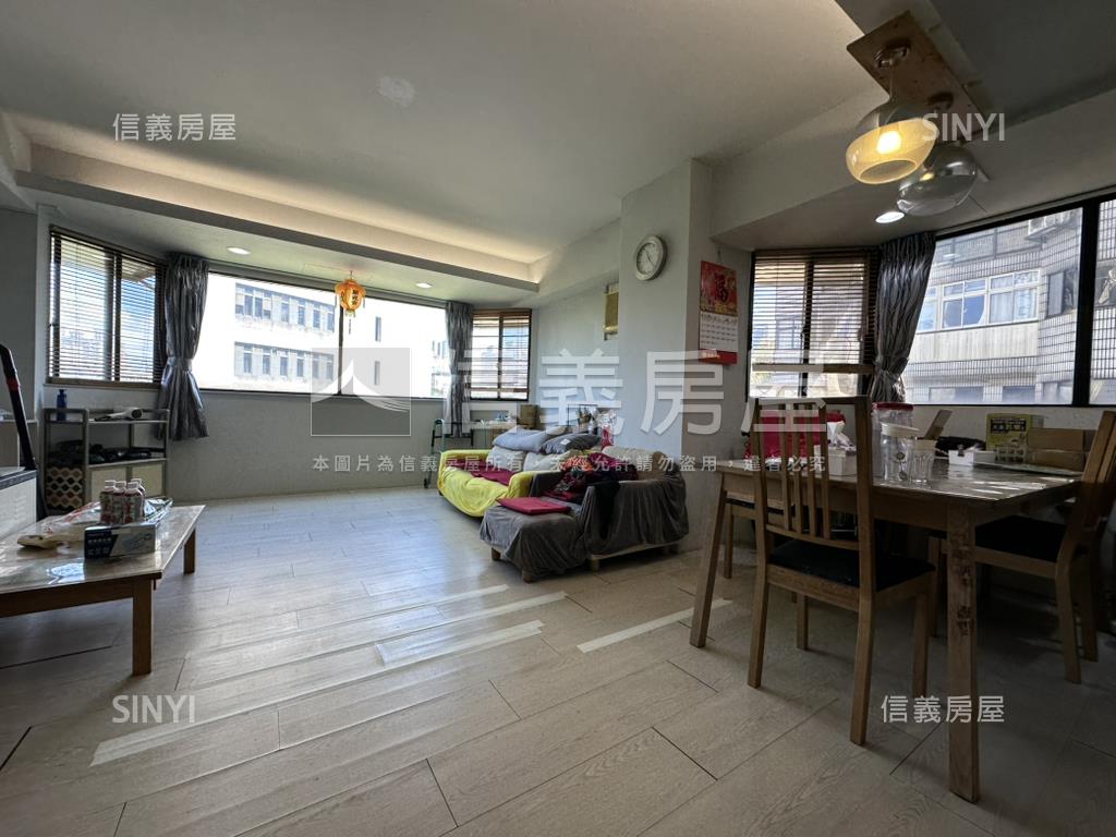 崇光大廈電梯三房房屋室內格局與周邊環境