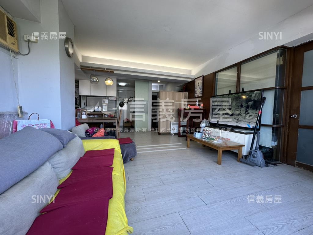 崇光大廈電梯三房房屋室內格局與周邊環境