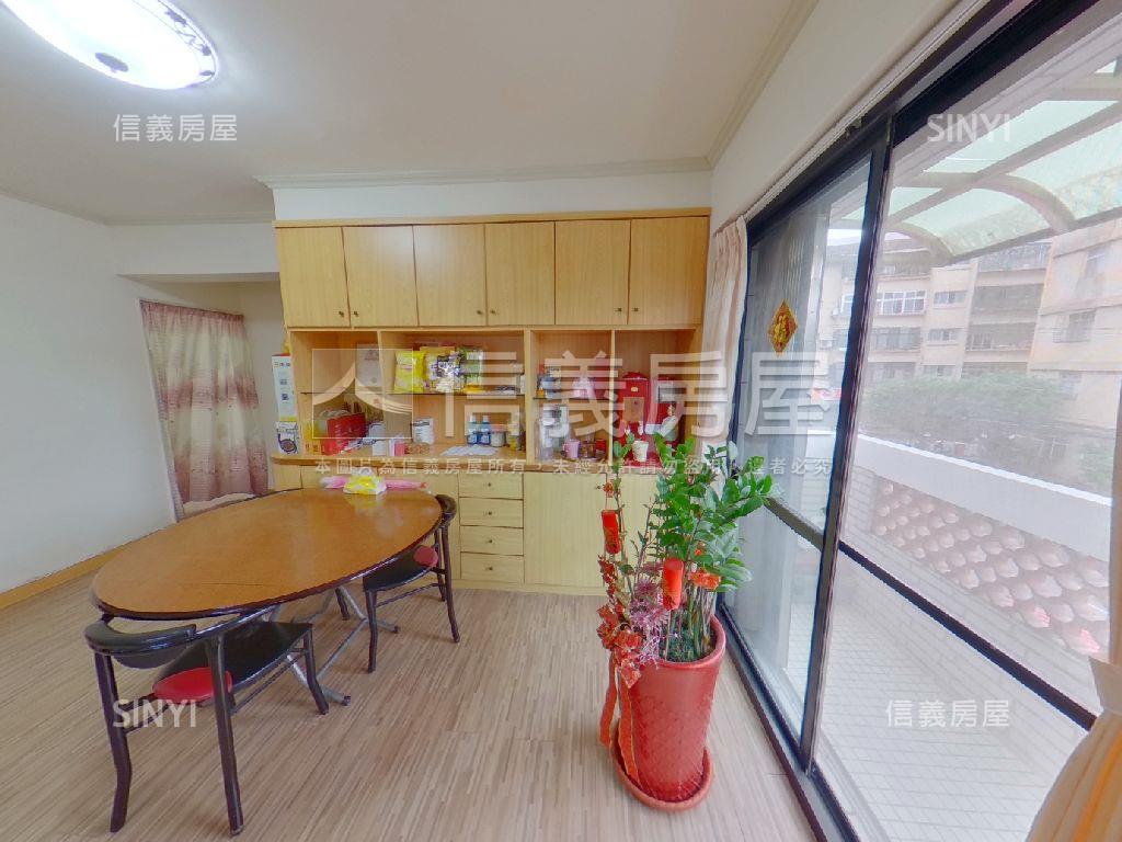 玫瑰玫瑰大四房房屋室內格局與周邊環境