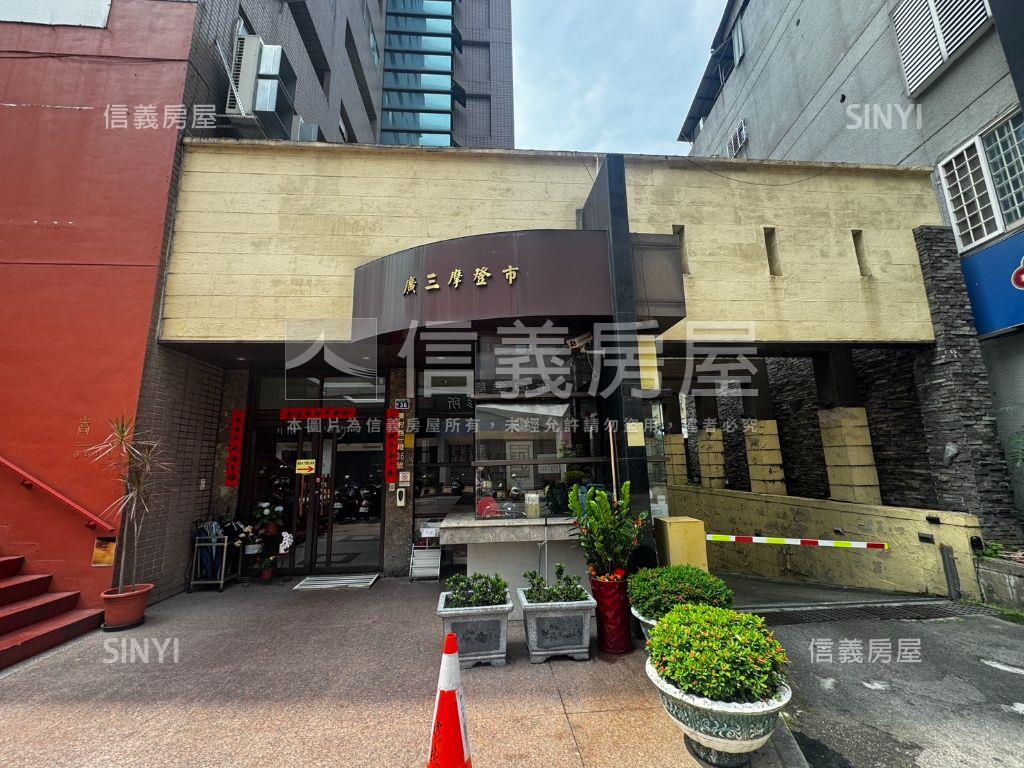 西區ＳＯＧＯ摩登市可營登房屋室內格局與周邊環境