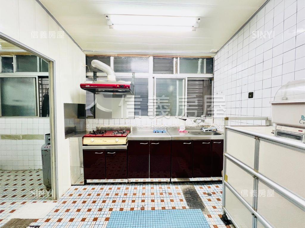 近海山站免爬高學區宅房屋室內格局與周邊環境