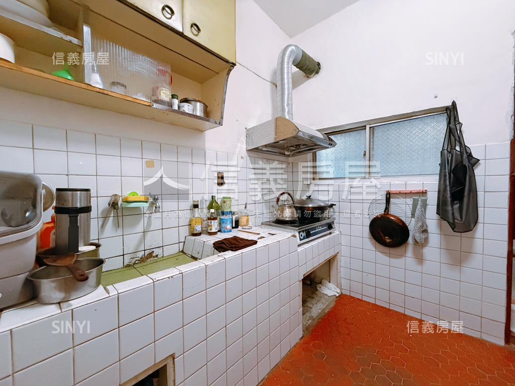 祥安國小旁美透天輕鬆成家房屋室內格局與周邊環境