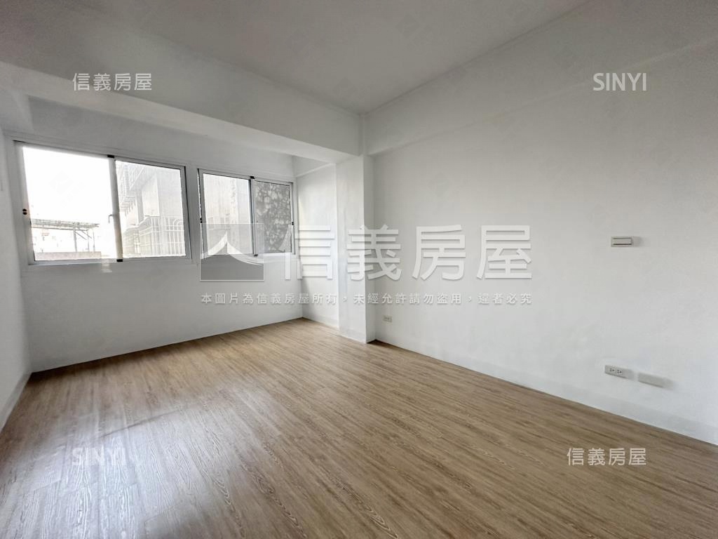 ＄Ｒ１５生態園區三房車位房屋室內格局與周邊環境