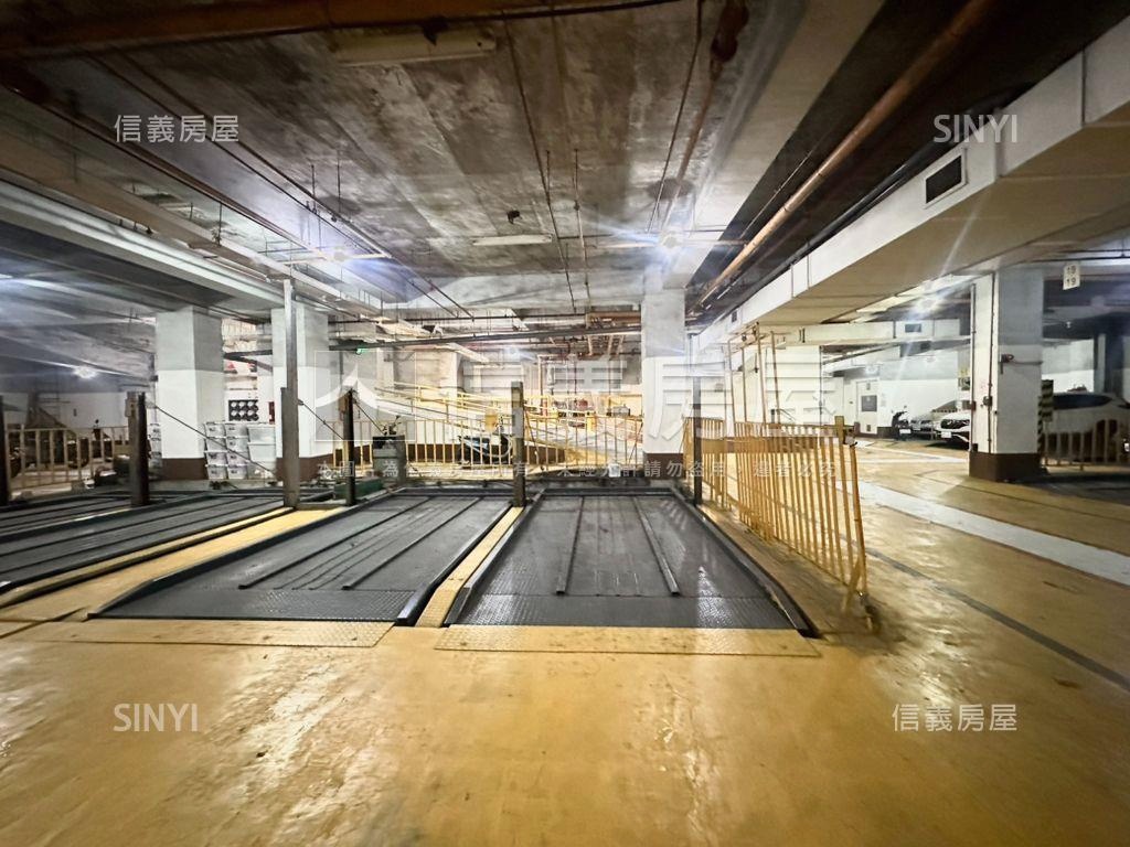 ＄Ｒ１５生態園區三房車位房屋室內格局與周邊環境