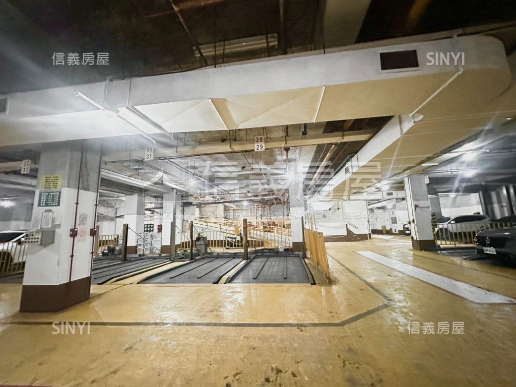 ＄Ｒ１５生態園區三房車位房屋室內格局與周邊環境