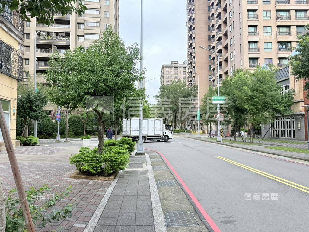 稀有大坪數透店（北大特區房屋室內格局與周邊環境