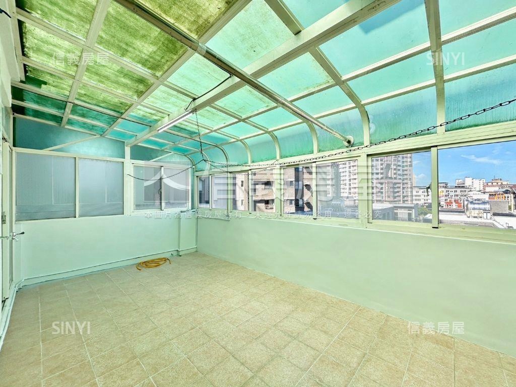 專任民生富豪別墅樓中樓房屋室內格局與周邊環境