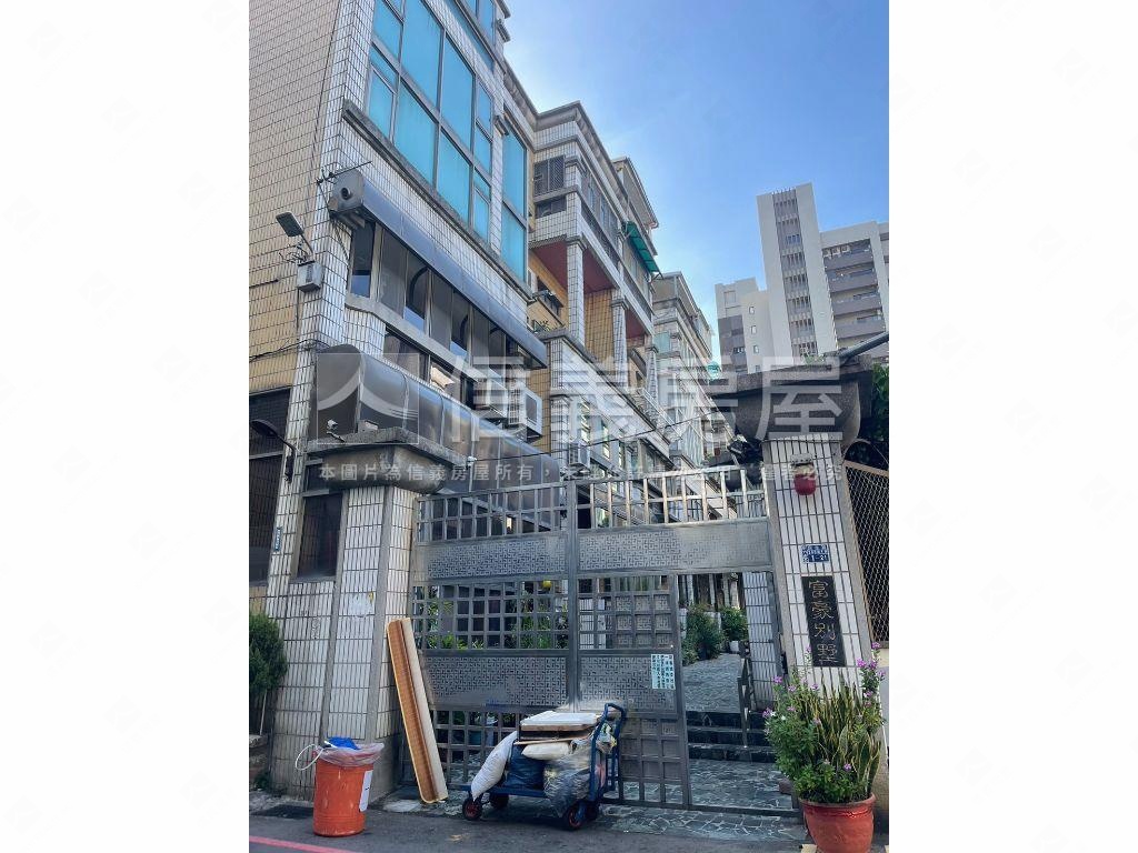 專任民生富豪別墅樓中樓房屋室內格局與周邊環境