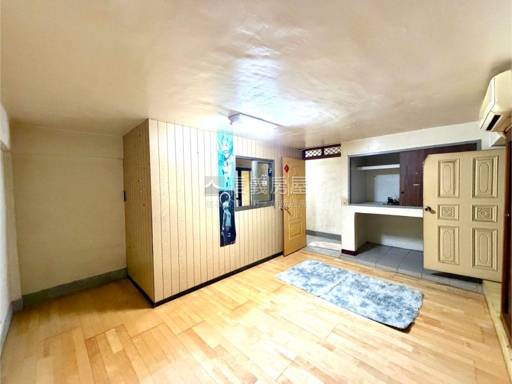 漢口路二段約四米五金店面房屋室內格局與周邊環境