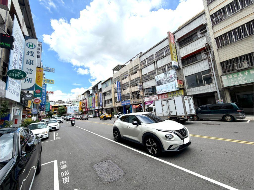 漢口路二段約四米五金店面房屋室內格局與周邊環境