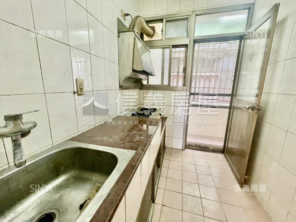 校園景觀新埔站３樓美寓房屋室內格局與周邊環境